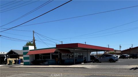 Photo of 690 C Street, Turlock, CA 95380 (MLS # MP26092831)