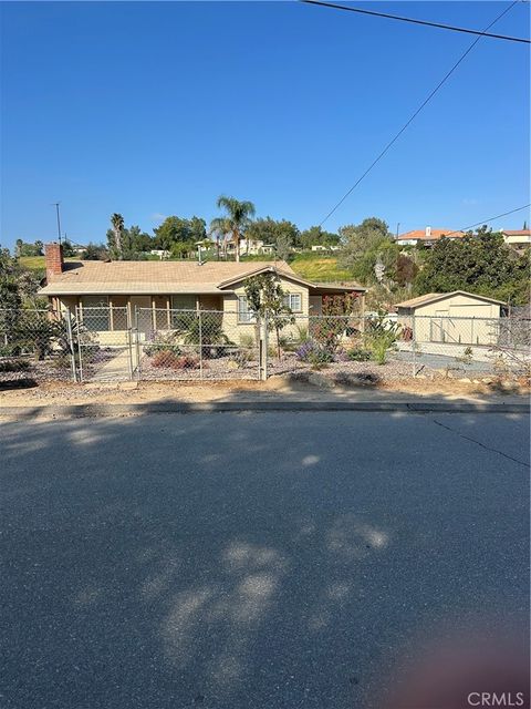 Photo of 19923 Grant St, Corona, CA 92881 (MLS # RS26048720)