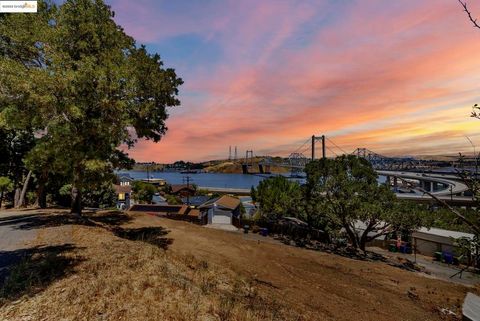 Photo of 125 Kendall Ave, Crockett, CA 94525 (MLS # 41092332)