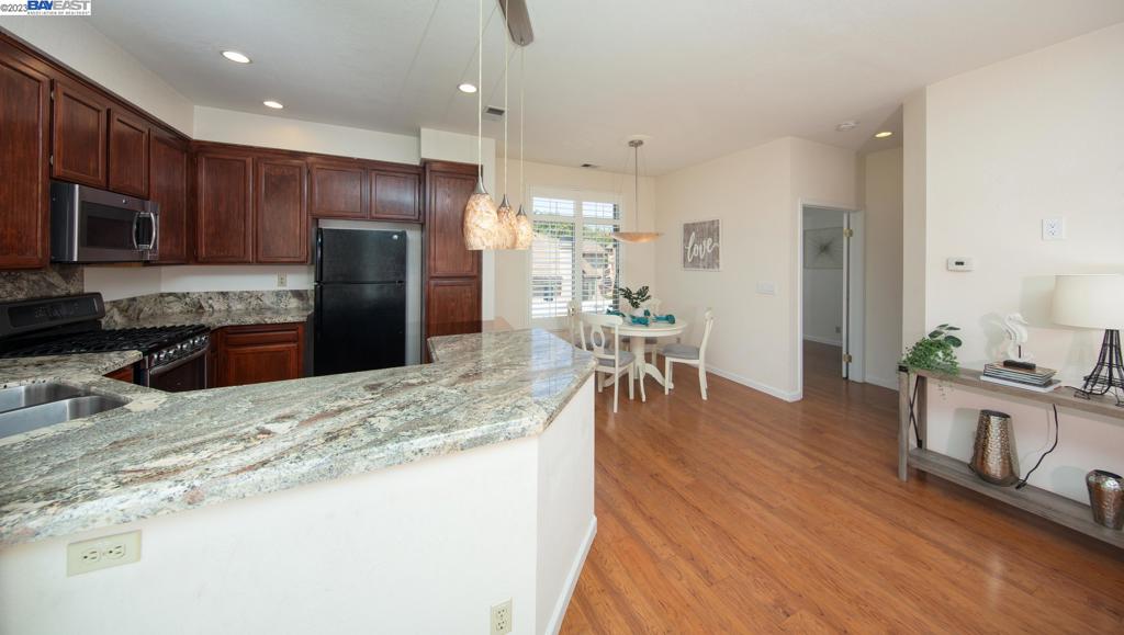 WILLOW CREEK - Residential