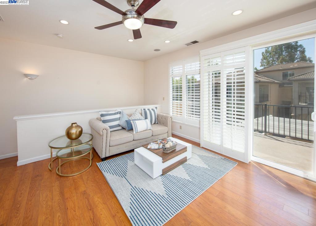 WILLOW CREEK - Residential