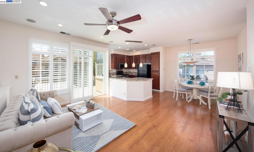 WILLOW CREEK - Residential