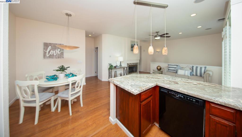 WILLOW CREEK - Residential