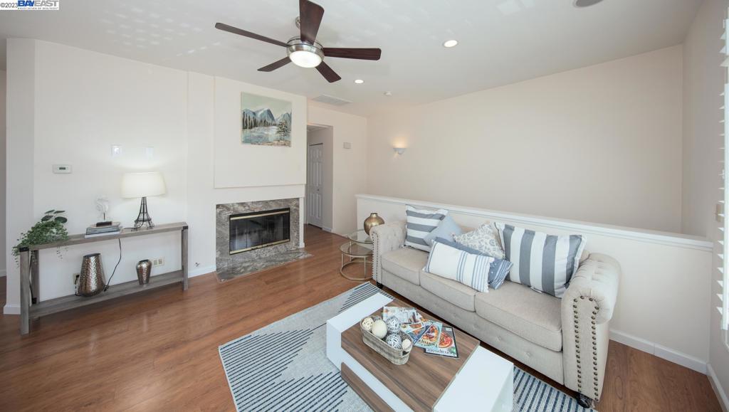 WILLOW CREEK - Residential