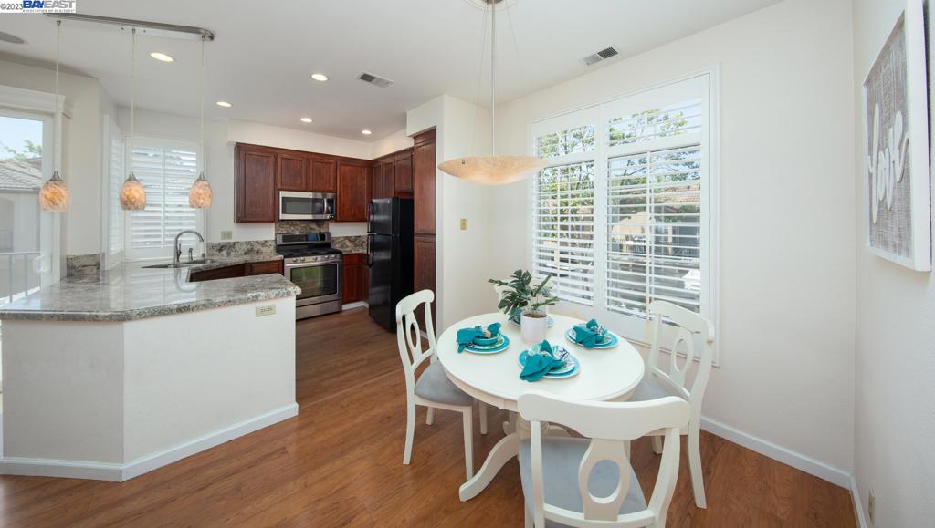 WILLOW CREEK - Residential