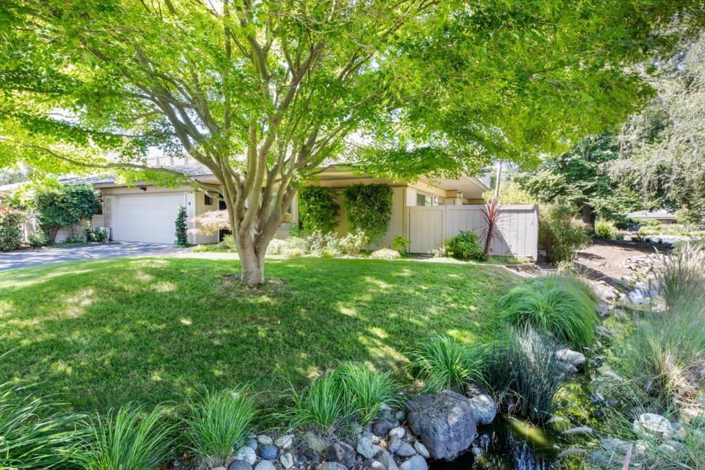 6 Bay Tree LN, Los Altos CA 94022