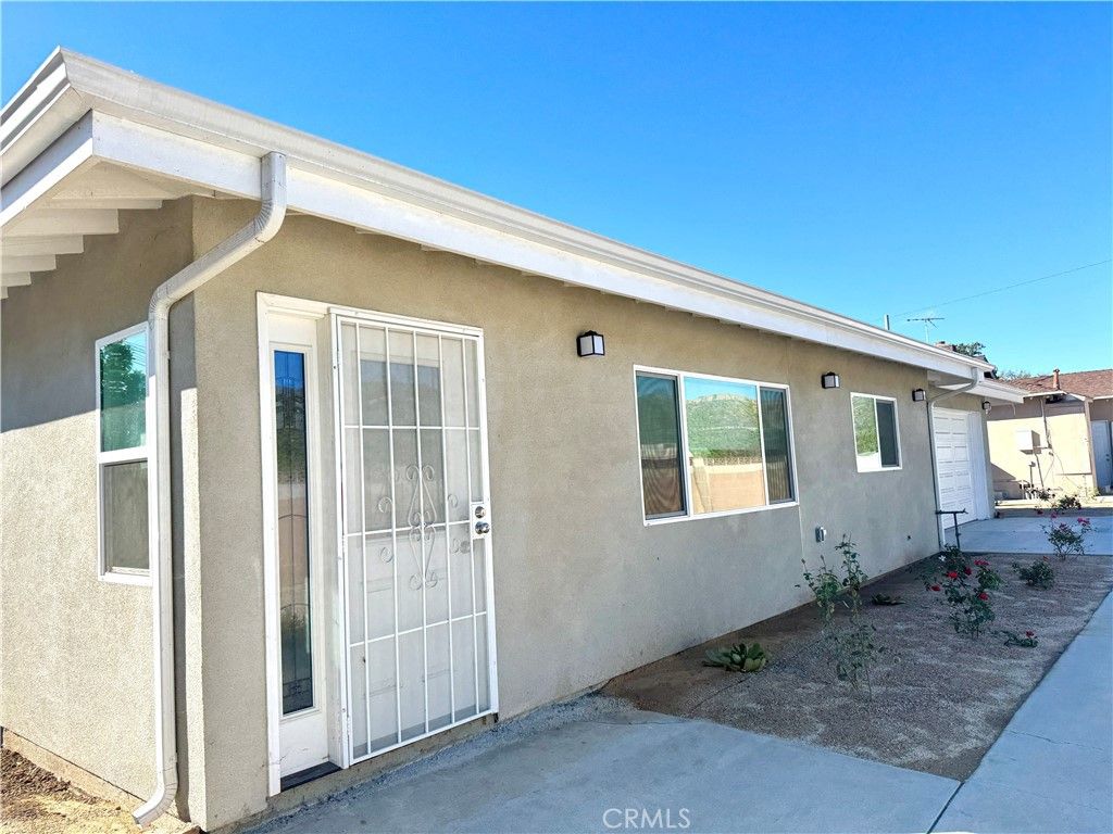 Photo of 14062 Carfax Ave #2, Tustin, CA 92780 (MLS # PW26053433)
