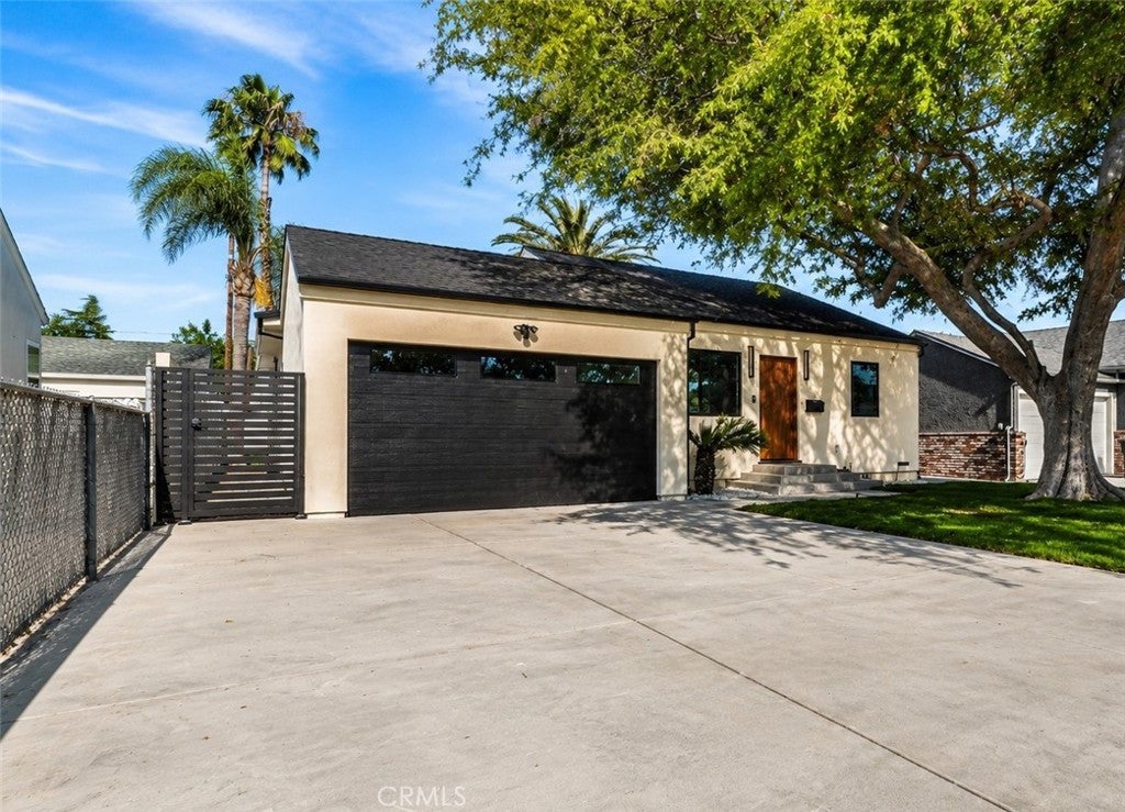 1436 N Frederic Street, Burbank CA 91505