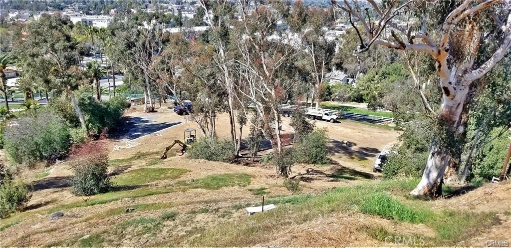 402 E DE ANZA HEIGHT DR