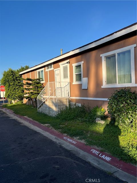4139 Paramount 18 Pico Rivera CA 90660