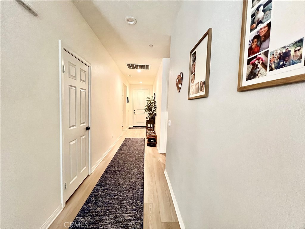 3400 E Foxglove