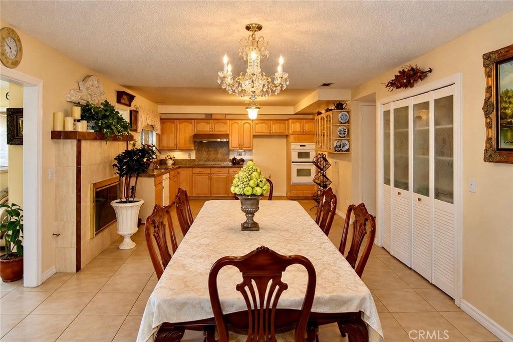 7942 Louise Lane