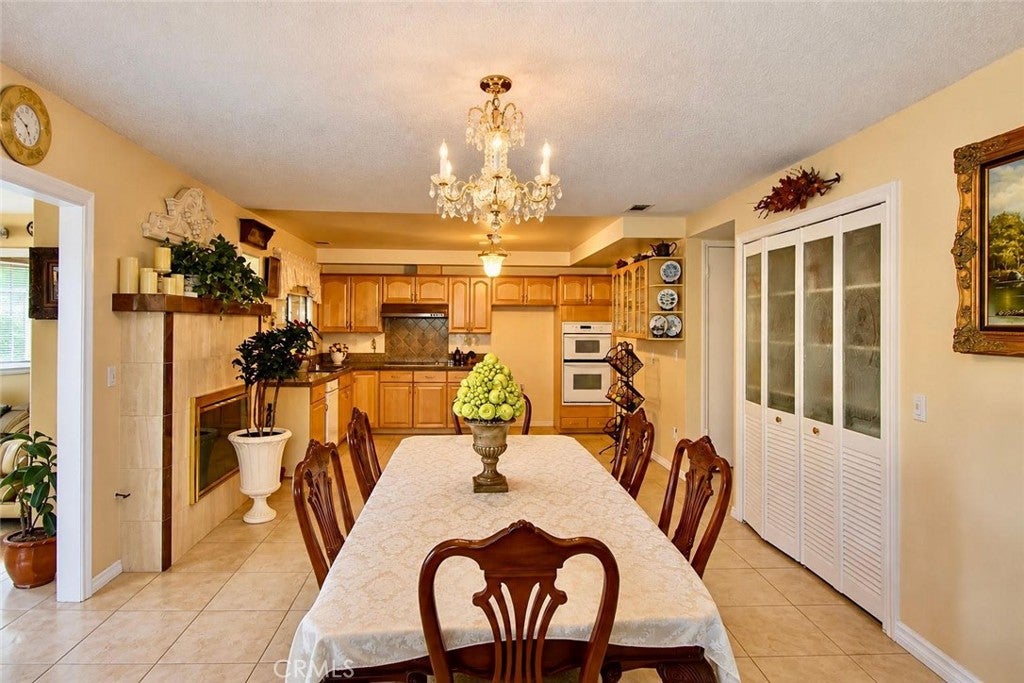 7942 Louise Lane