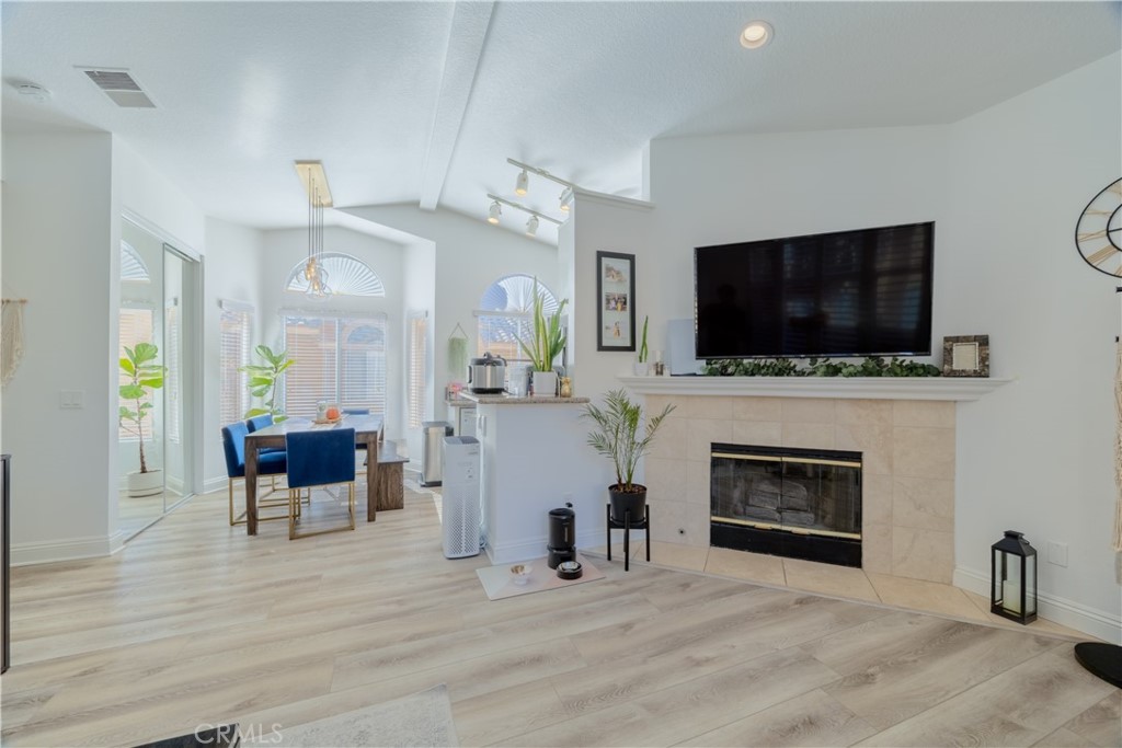 19431 Rue De Valore 37A