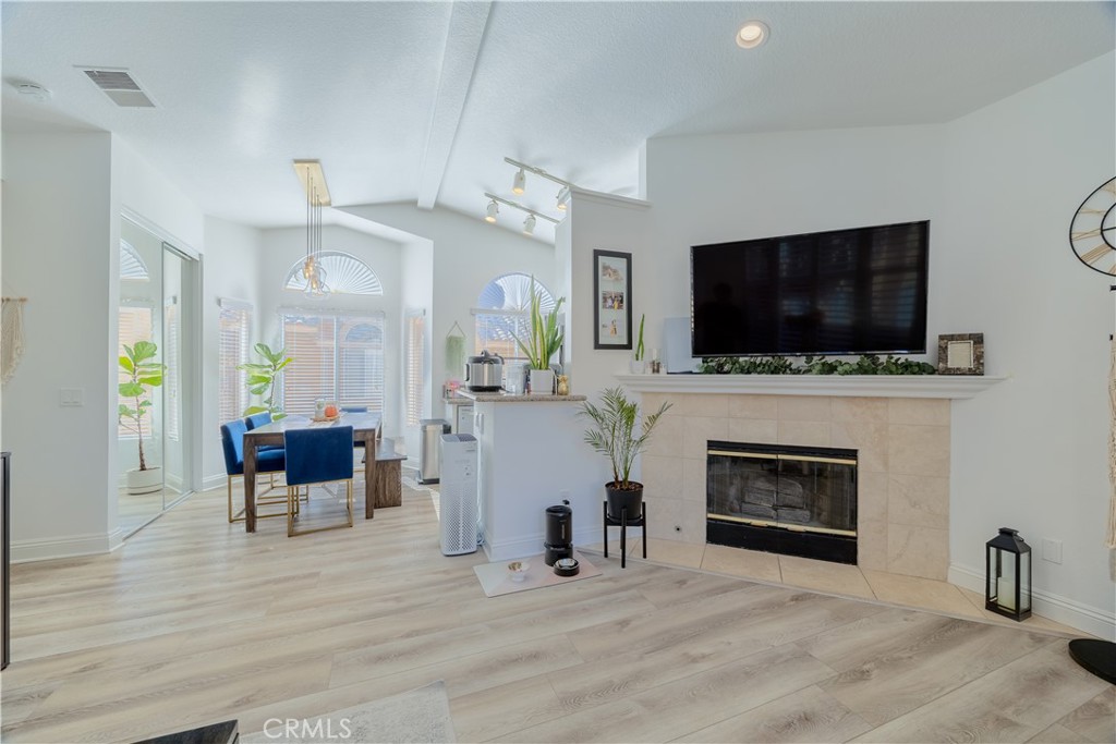 19431 Rue De Valore 37A