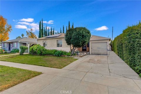 Photo of 17326 Bullock Street, Encino, CA 91316 (MLS # SR25281727)