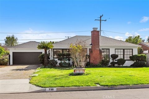 738 Stonehurst Dr Altadena CA 91001