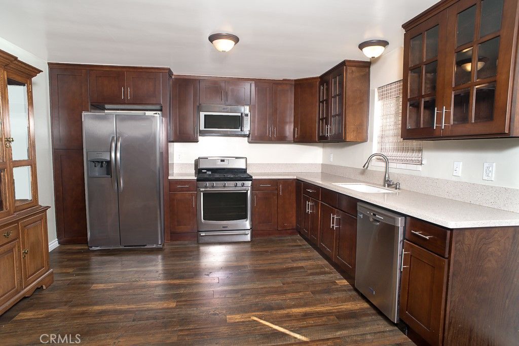 Photo of 1425 Centinela Avenue #1, Santa Monica, CA 90404 (MLS # SR25177094)