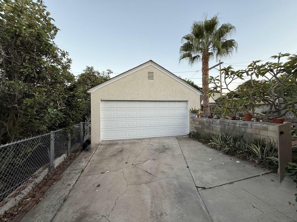 3761 Poe Street
