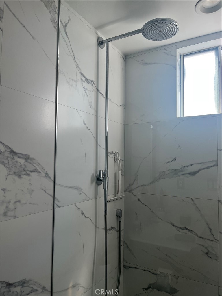 10507 Pinehurst Avenue