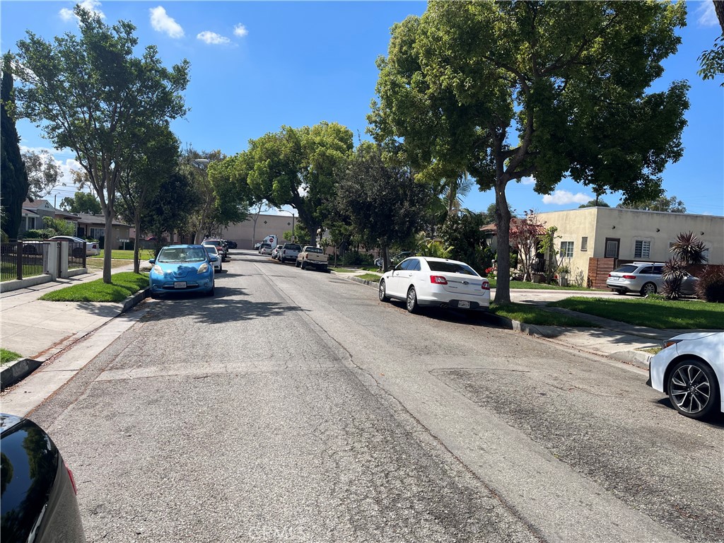 10507 Pinehurst Avenue