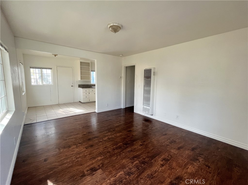 3855 Locust