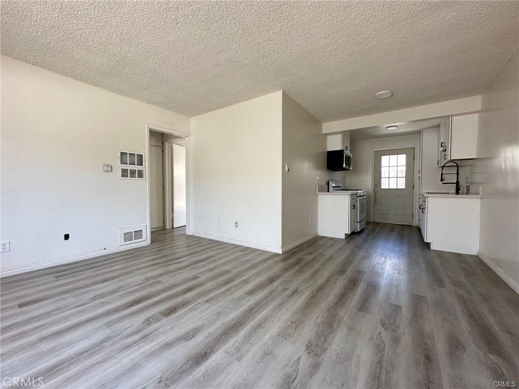 Welcome to Woodside Apartments in Monterey Park. We take pride in offering you a spacious One Bedroom One Bath single story unit located conveniently located near the 10, 60 and 710 FWY. Just minutes away from recreational areas, marketplaces, malls, and great schools including Monterey Vista Elementary, Monterey Highlands Elementary, Repetto Elementary, CSULA, PCC and ELAC. Email: Office: Text: Email, call or text us to schedule a tour today! We look forward to making our community your next place to call home. Renters insurance required prior to move in. Pictures shown might vary from the actual available unit. We accept section 8 and 3rd party payments.