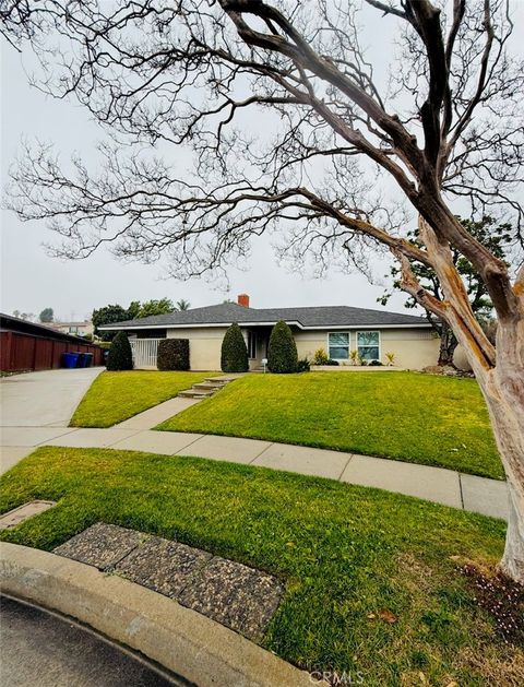 Photo of 1682 Colfax Way Way, Upland, CA 91784 (MLS # AR25249951) Photo of 1682 Colfax Way Way, Upland, CA 91784 (MLS # AR25249951)