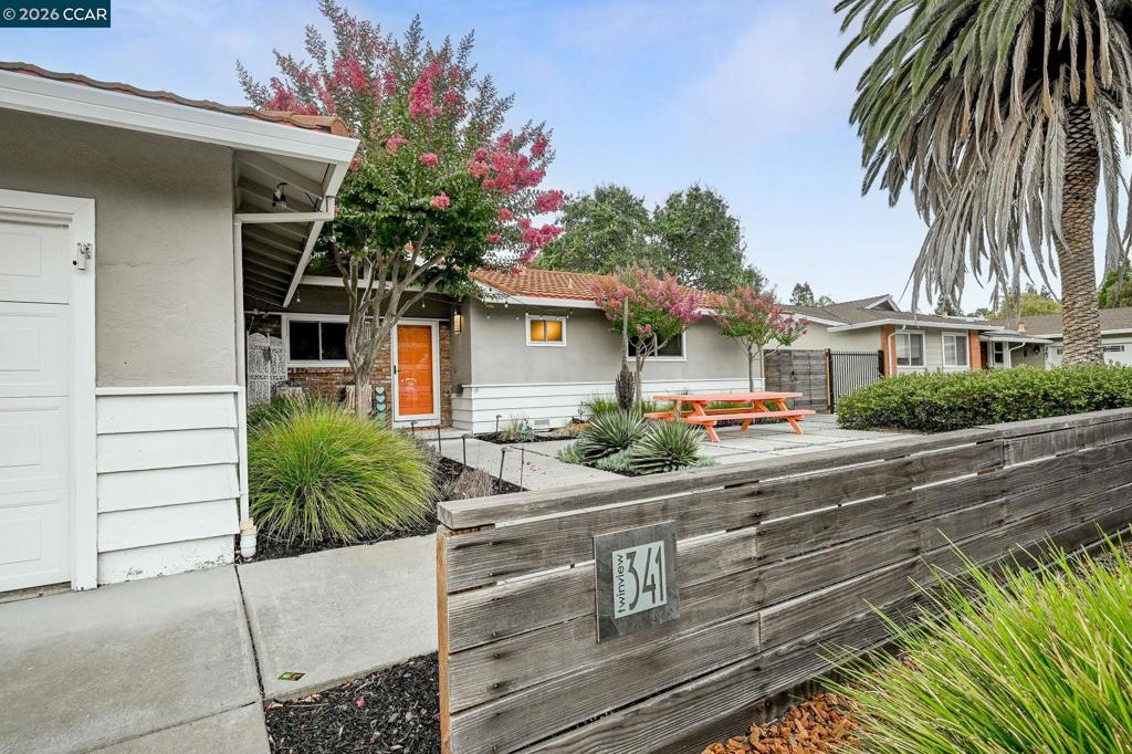 341 Twinview Dr