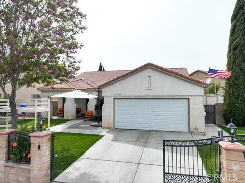 Photo of 45759 Tiana Rose St, Lancaster, CA 93536 (MLS # SR26071425)