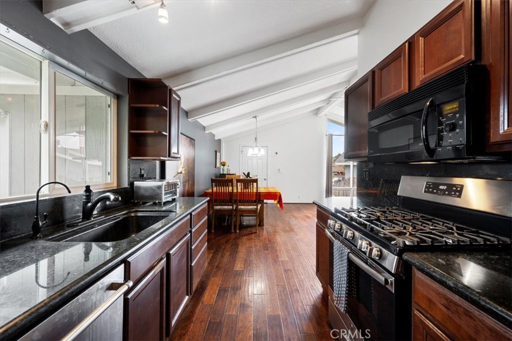 Vista de Oro(700) - Residential