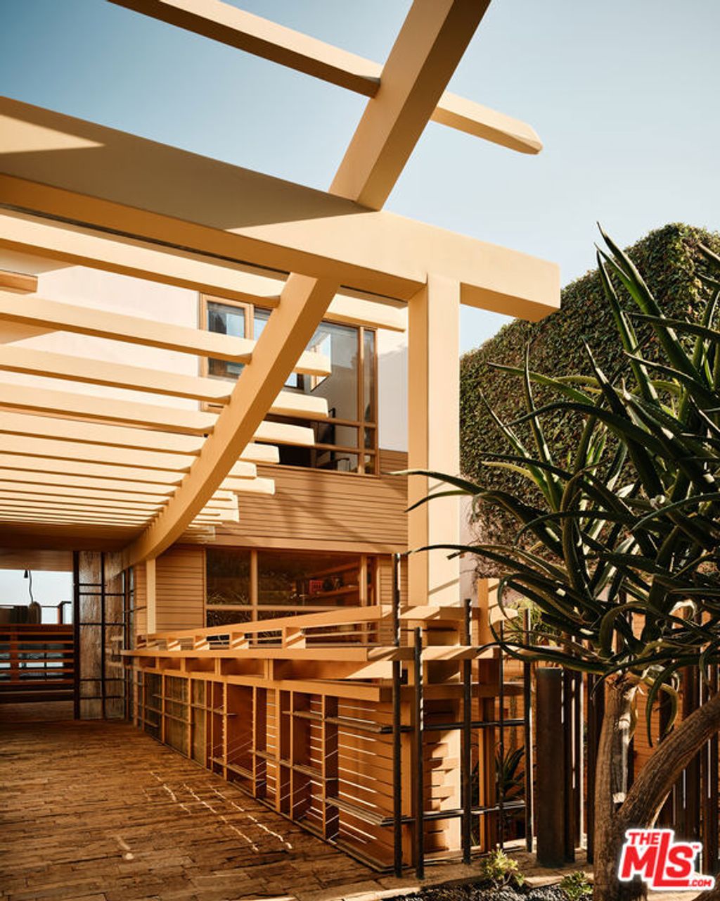 Photo of 26820 Malibu Cove Colony Drive, Malibu, CA 90265 (MLS # 25497739)