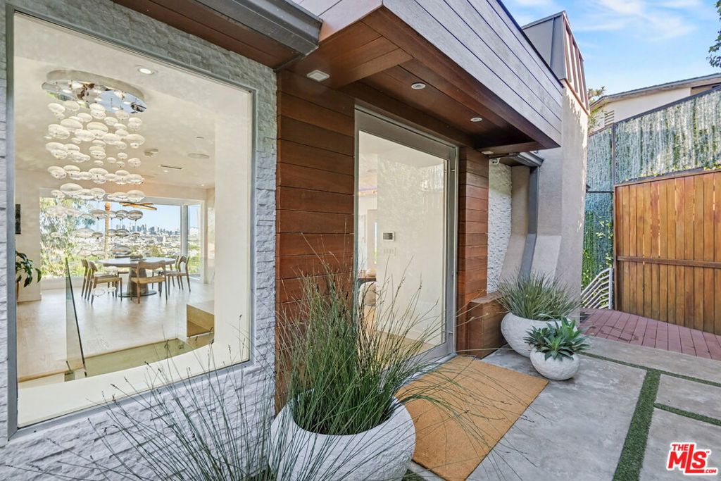 7944 Fareholm Drive