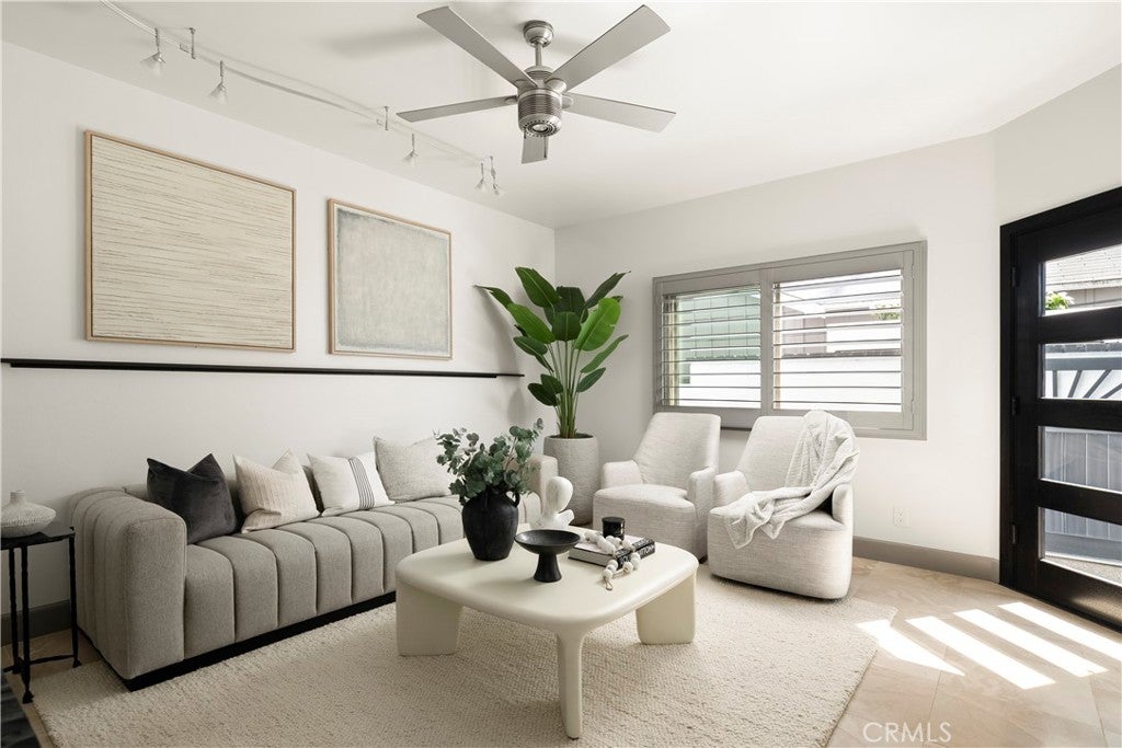 428 Heliotrope Avenue, Corona Del Mar CA 92625 - Photo 6