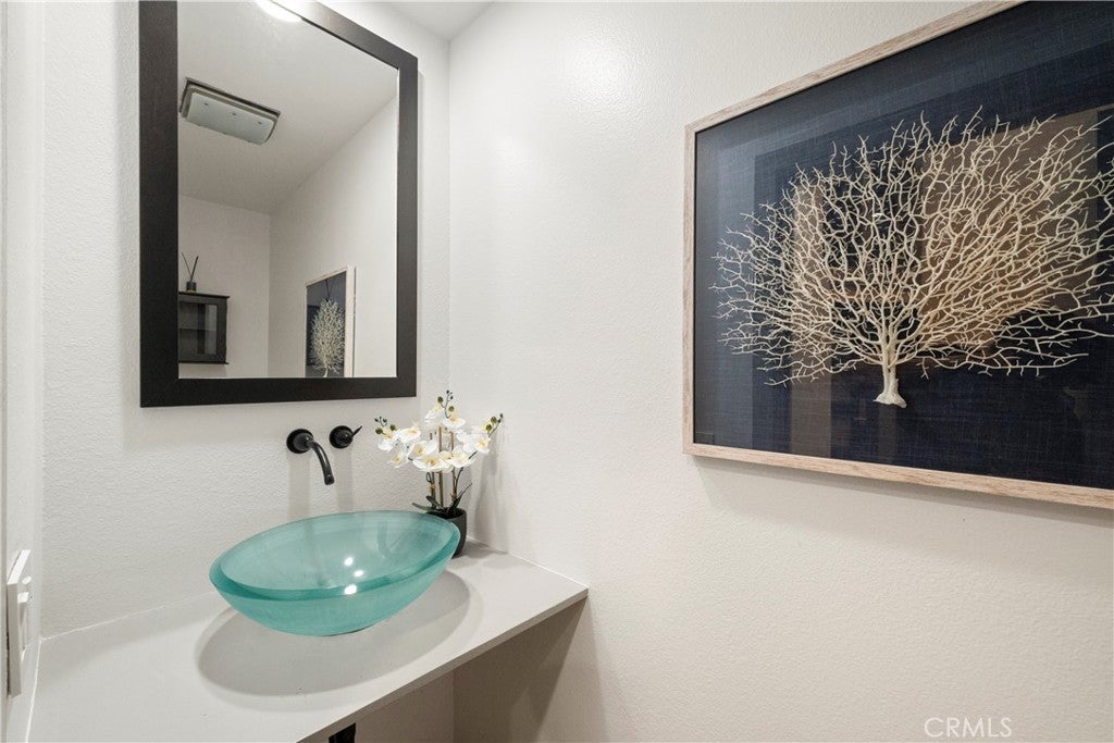 428 Heliotrope Avenue, Corona Del Mar CA 92625 - Photo 9