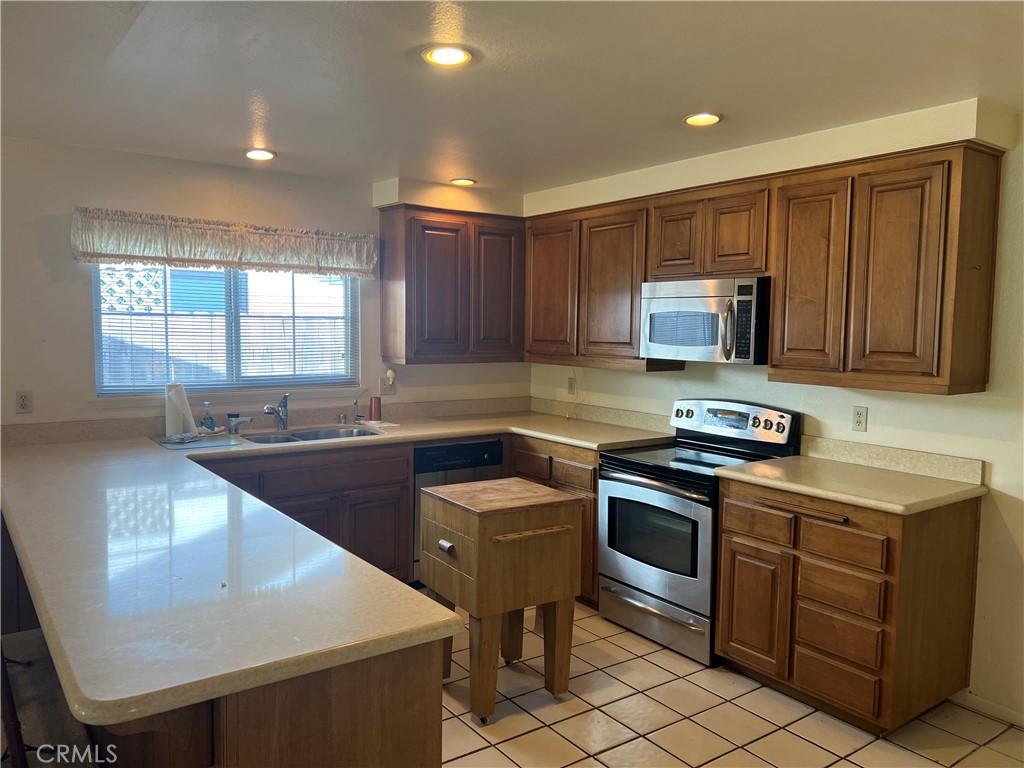 296 E 19th Street