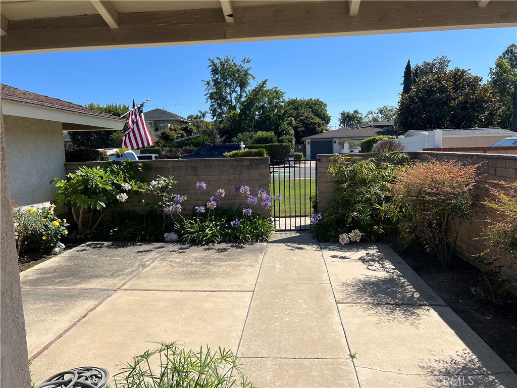296 E 19th Street