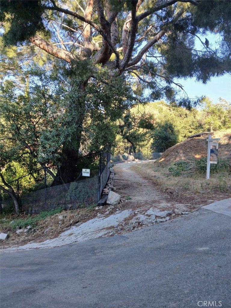 9739 Oak Bend Drive
