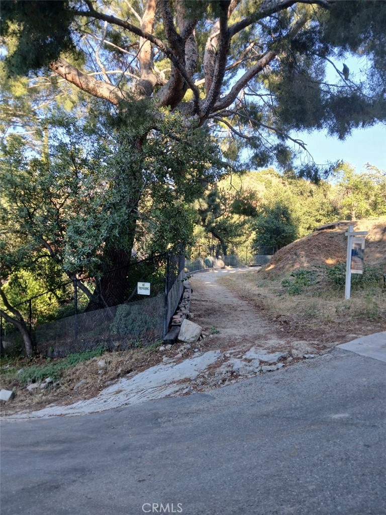 9739 Oak Bend Drive