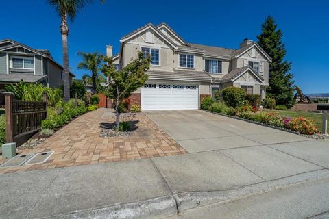Photo of 327 La Vela Court, Morgan Hill, CA 95037 (MLS # ML82047296)