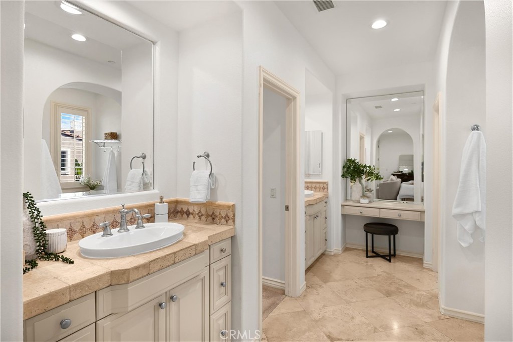 Ledges (LEDG) - Residential