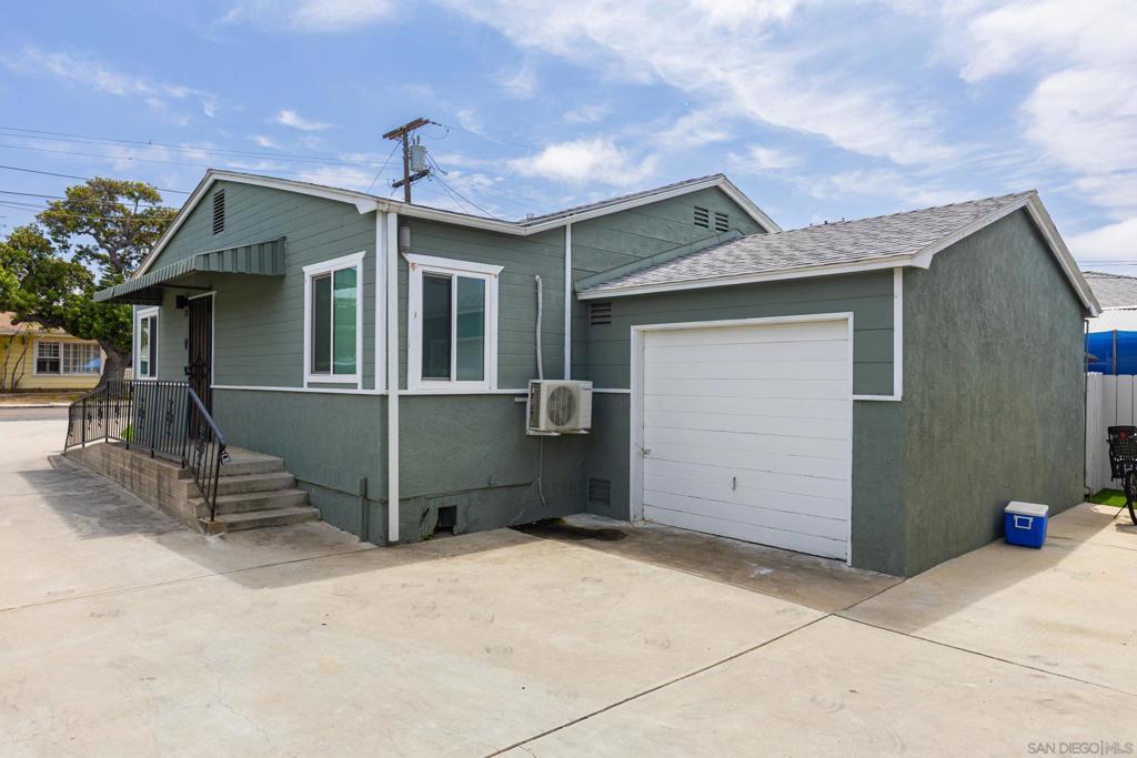 350 52 Brightwood Ave