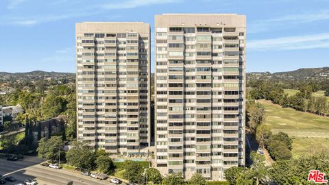 Photo of 865 Comstock Avenue #16F, Los Angeles, CA 90024 (MLS # 26830881)