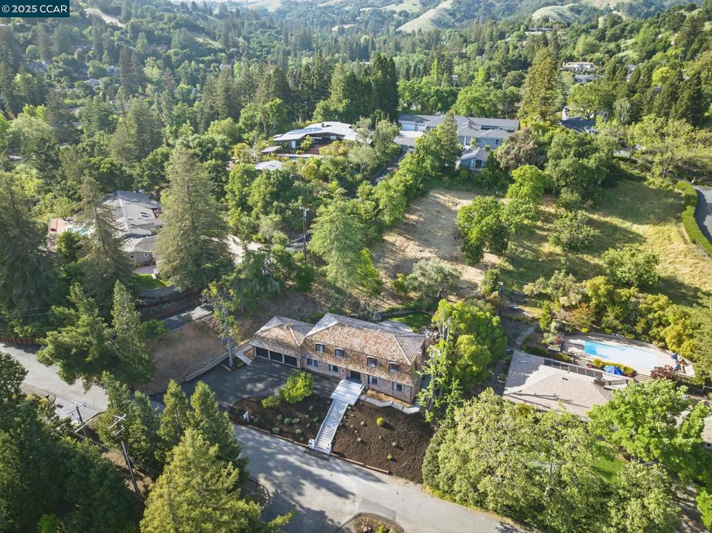 3938 Los Arabis Dr