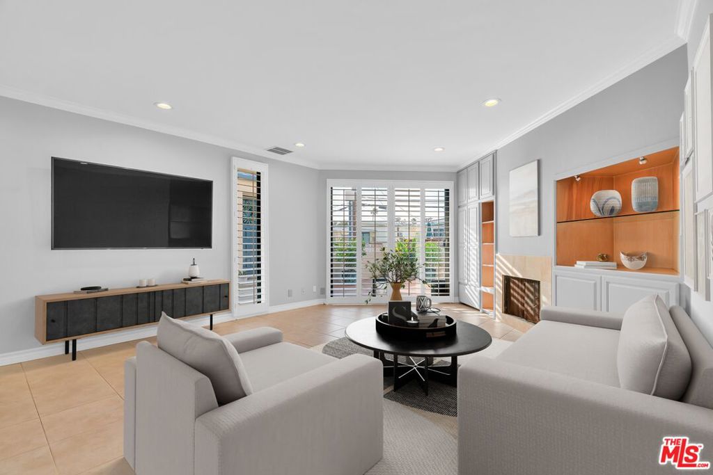 7301 Vista Del Mar A104