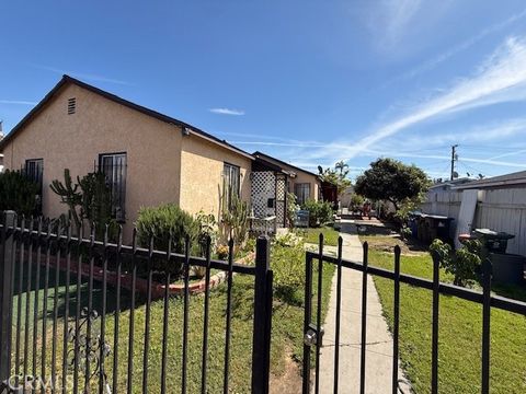 1864 Cedar Long Beach CA 90806