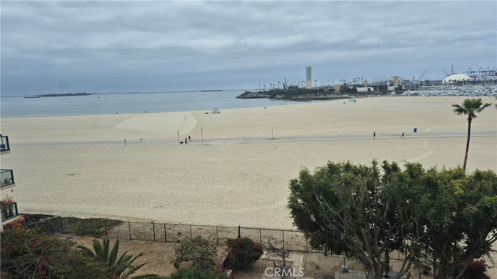 1030 E Ocean Boulevard 210