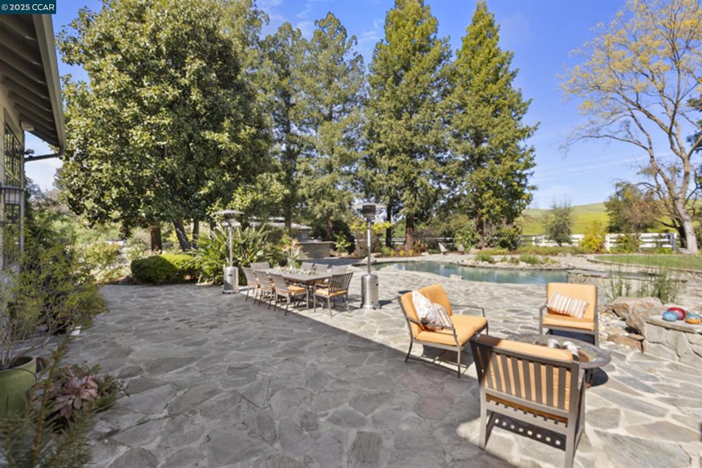 NORTH GATE - Residential