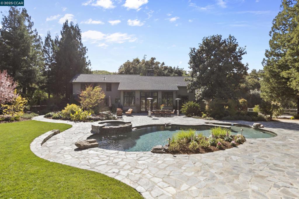 NORTH GATE - Residential