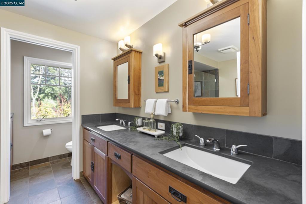 NORTH GATE - Residential